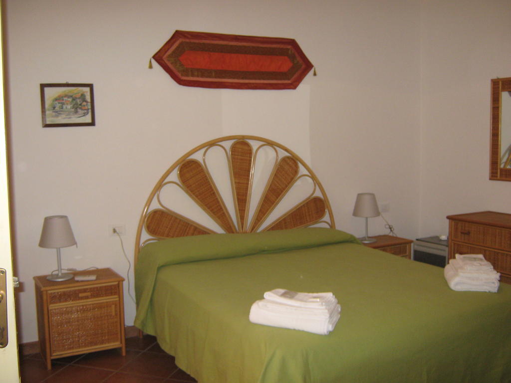 Albergo Seaside Leni Værelse billede