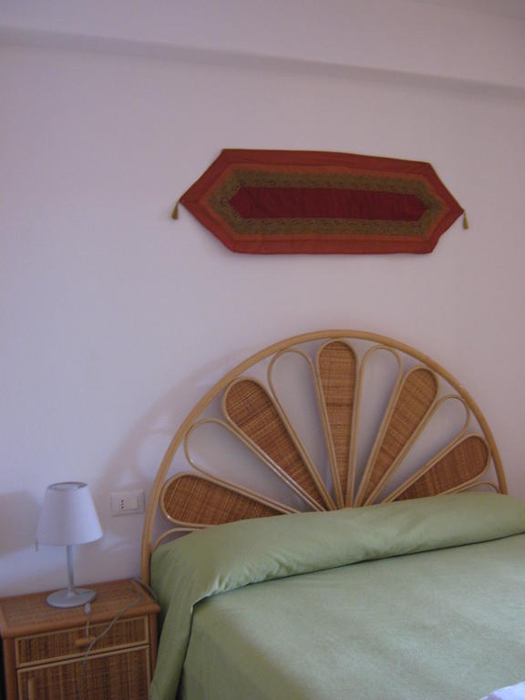 Albergo Seaside Leni Værelse billede